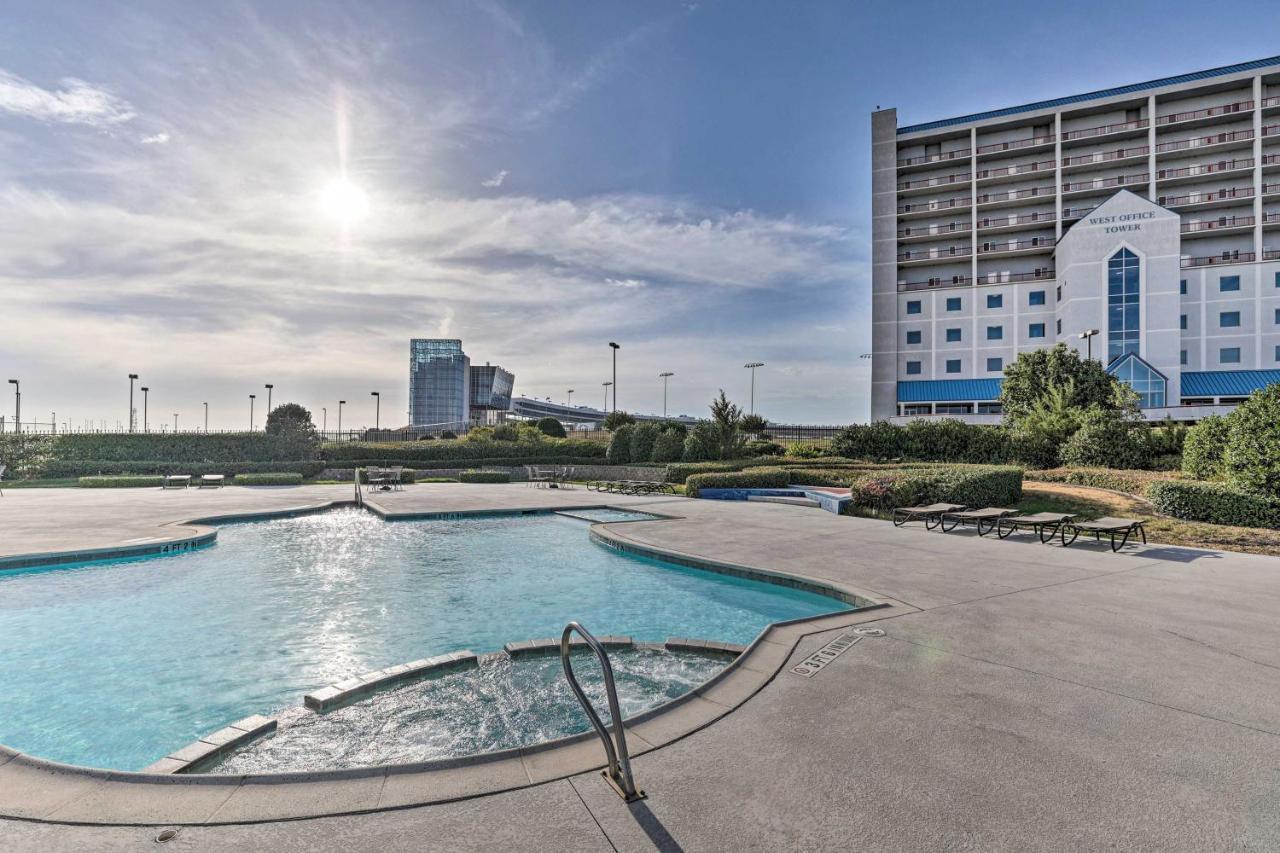 Fort Worth Condo With Racetrack Views And Pool Access Εξωτερικό φωτογραφία